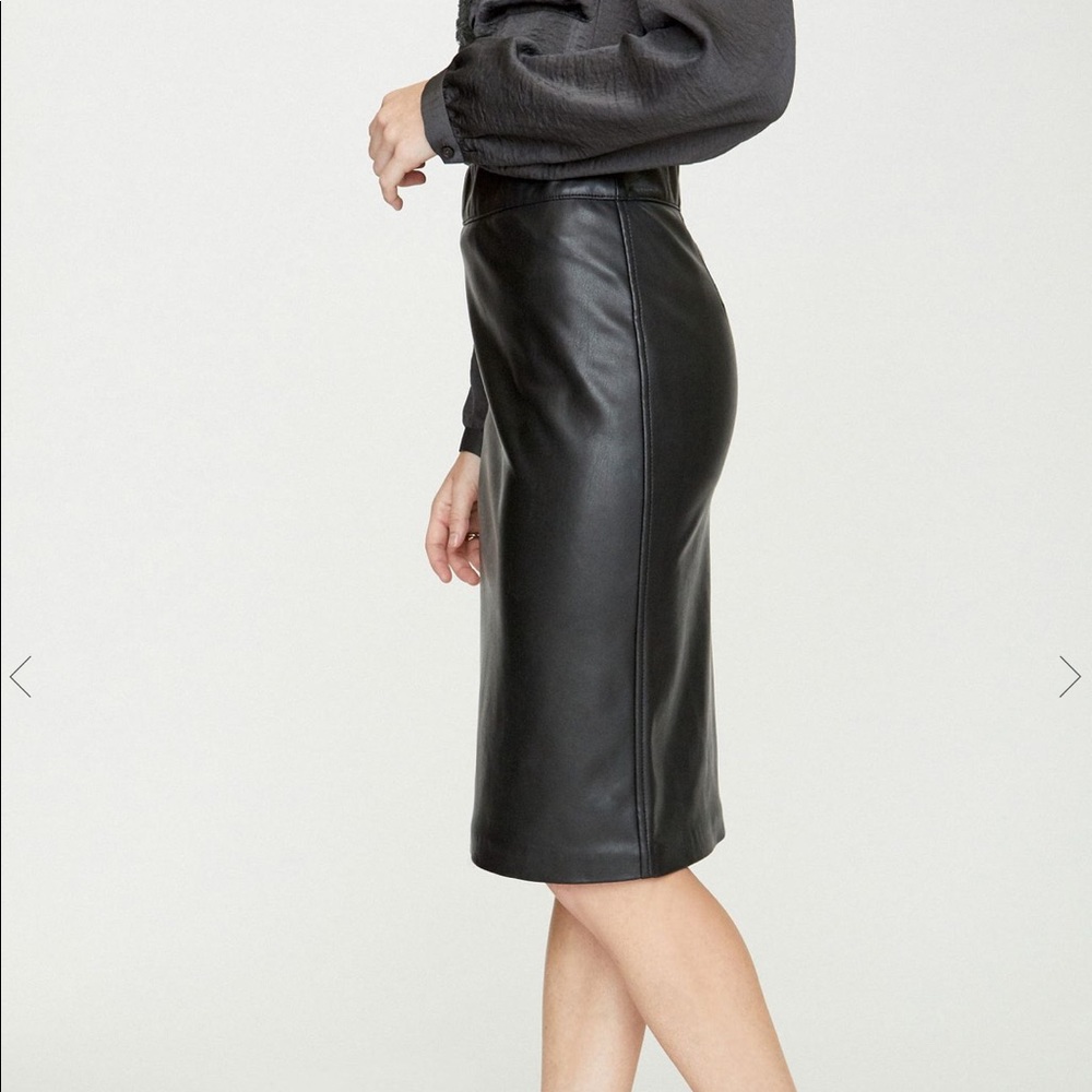 Italian Leather Skirt - Picture 9 of 10